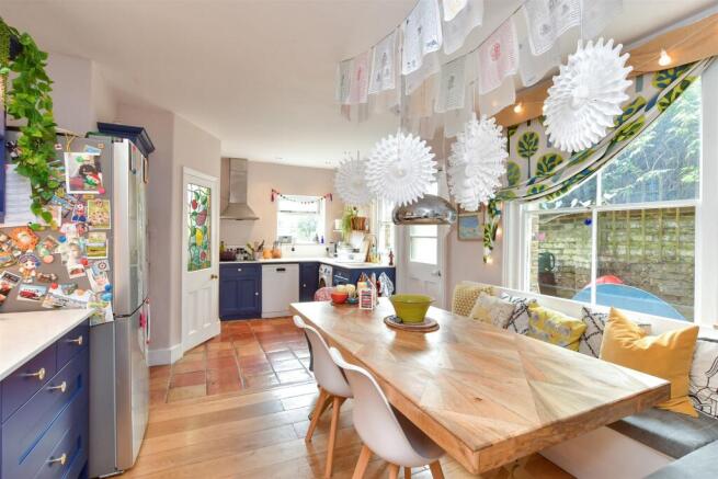 Kitchen/ Breakfast Room