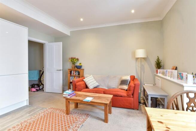 Lounge/ Kitchen
