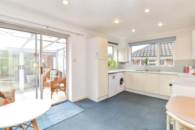 Kitchen/ Breakfast Room