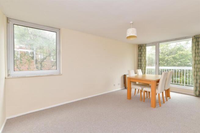 Kitchen/ Lounge