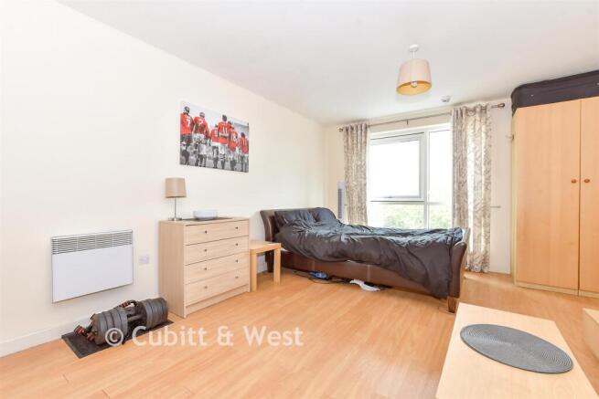 Lounge/Kitchen/ Bedroom