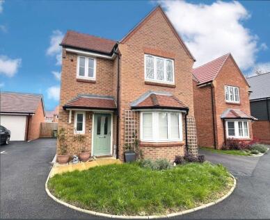 Little Hannocks Close, Ash, Surrey, GU12