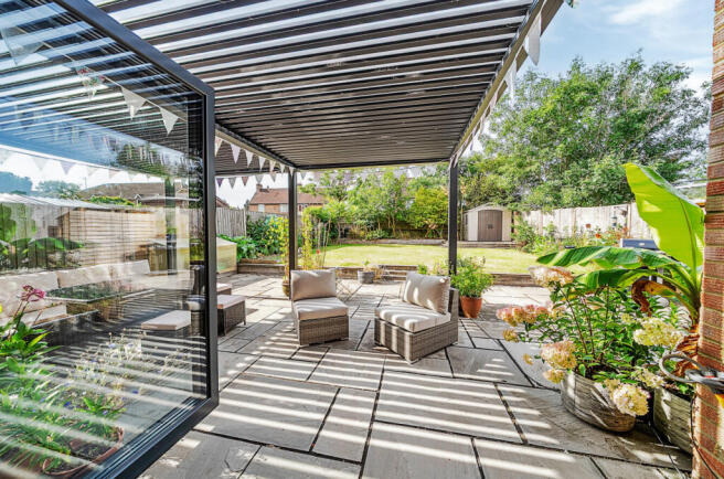 1335748-15-6895c3...