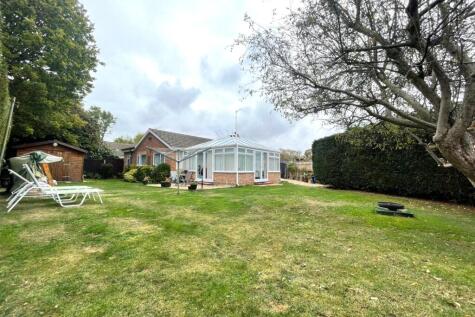 Ewins Close, Ash, Surrey, GU12