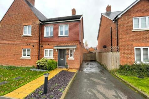 Hammersley Drive, Ash, Aldershot, Surrey, GU12