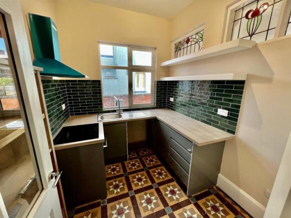 KITCHEN NEW.jpg