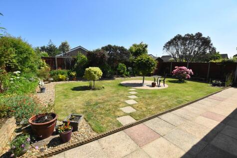 Spinners Close, West Moors, Dorset, BH22