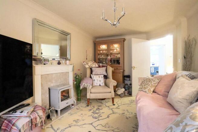 Sitting room (2).jpg