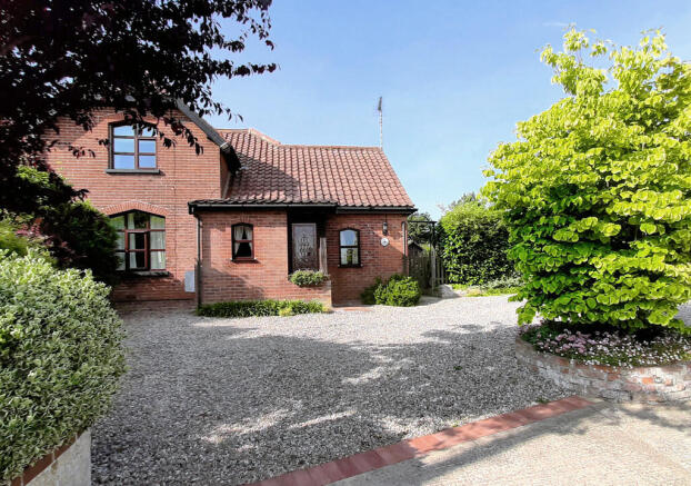 01 House