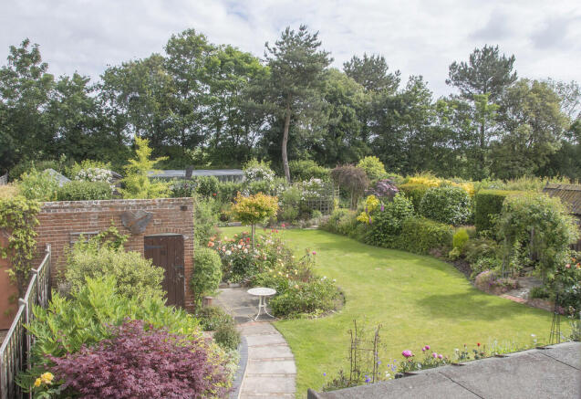 01 Garden