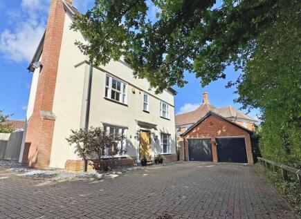 Ickworth Close, Great Notley, Braintree