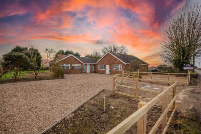 holly lodge -03.jpg