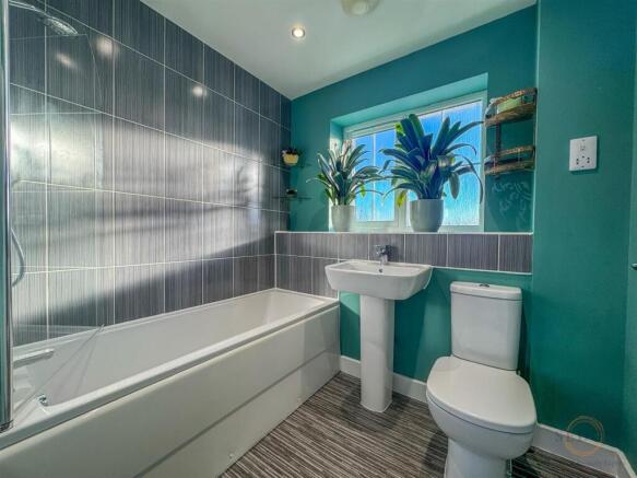 1 willow court-05.jpg