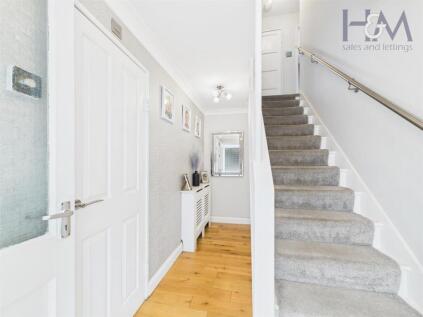 Broadview, Stevenage