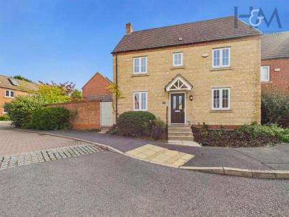 Paddock Close, Silverstone, Towcester