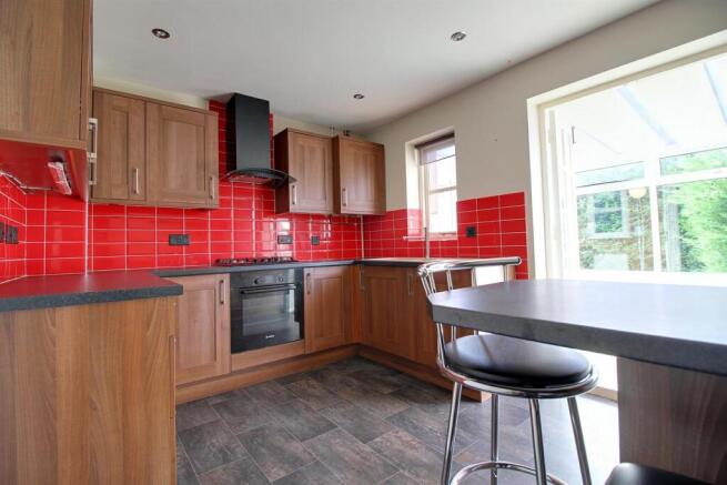 Kitchen 2.jpg