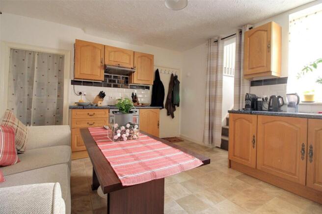 Kitchen/Lounge
