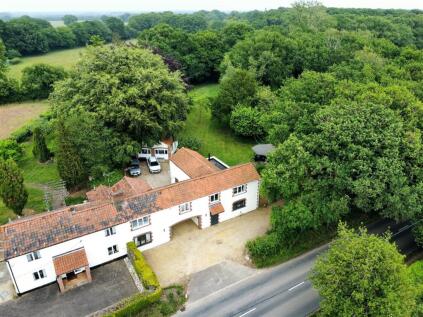 Fakenham Road, Beetley