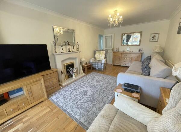LOUNGE AREA