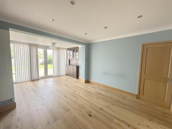 REAR RECEPTION