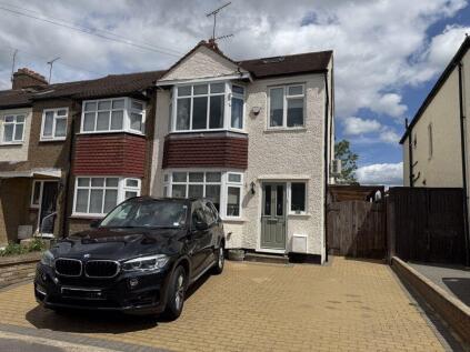 Laurel Avenue, Potters Bar