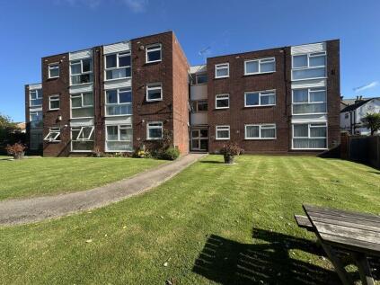 Raymond Court, Potters Bar