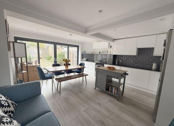 KITCHEN/DINER