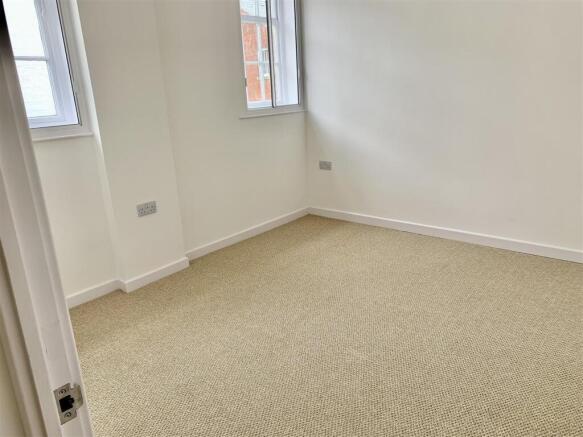 Bedroom 1.jpg