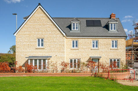 Desborough Road, Rothwell, Kettering