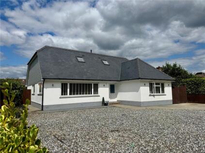 Cowper Avenue, New Milton, Hampshire, BH25