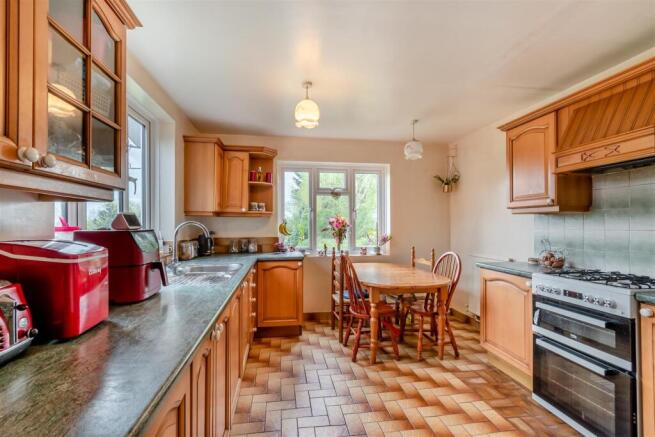 8643651-interior19.jpg