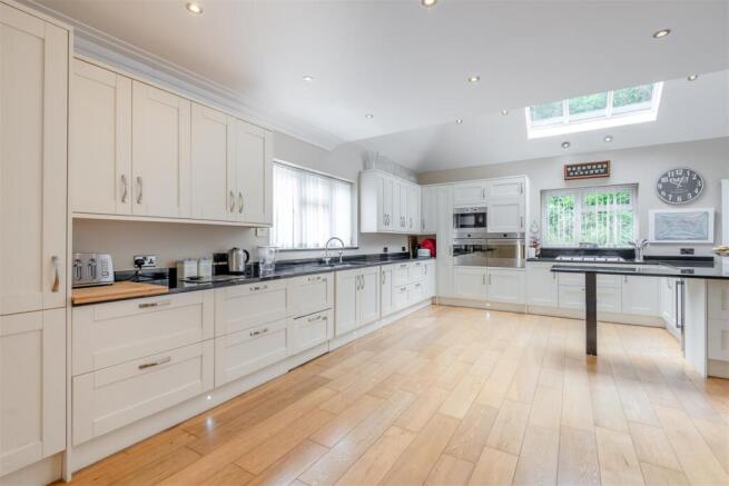 8650538-interior20.jpg
