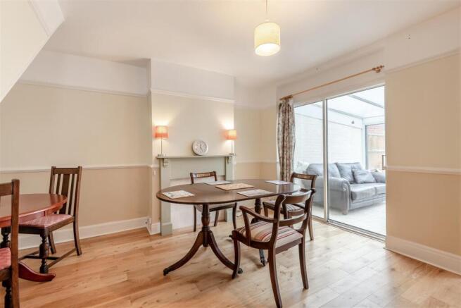 8665474-interior15.jpg