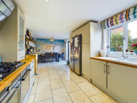 Kitchen/Dining Room