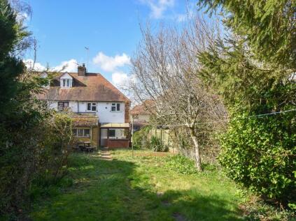 Hillcrest Road, Gayton, NN7