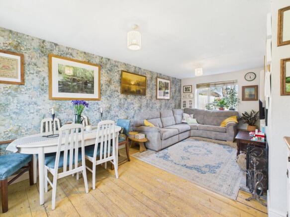 Sitting/Dining Room