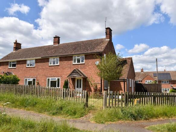 14 Brackley Lane