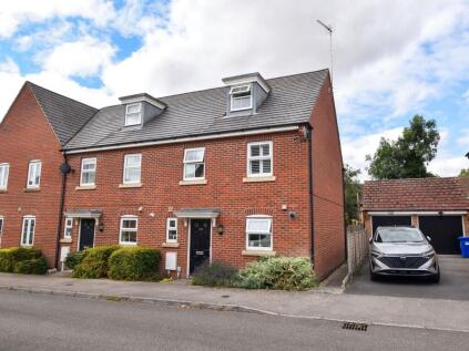 Alchester Court, Towcester, NN12