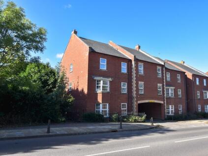 London Road, Laurel Place London Road, NN12