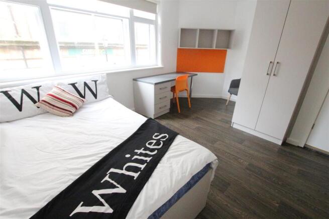 fish street bedroom 2.jpg