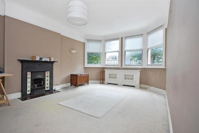 Reception room with high ceilings