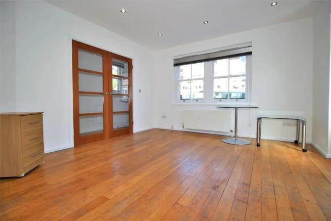 Extended lounge/dining room