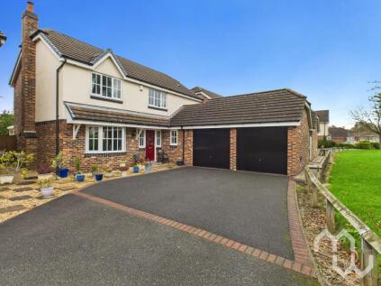 Formby Crescent, Longton, PR4