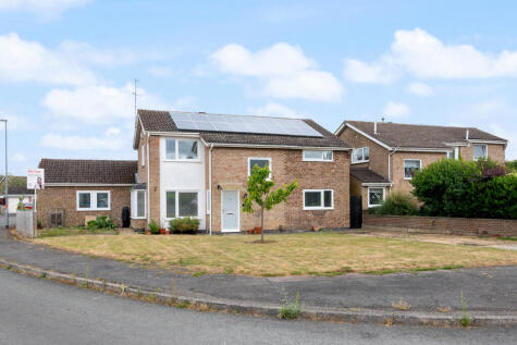 Oldenburg Road, Corby, NN18