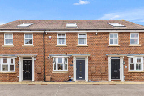 Goodwood Close, Burton Latimer, NN15