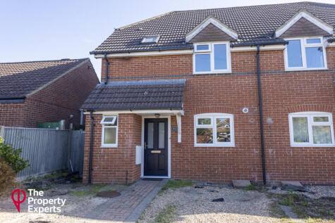 Halstead Close, Reading, RG5