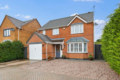 Eyam Close, Desborough, NN14