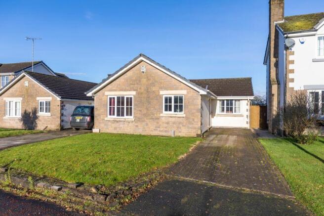 2 bedroom detached bungalow for sale in Kestrel Mews, Ashurst ...