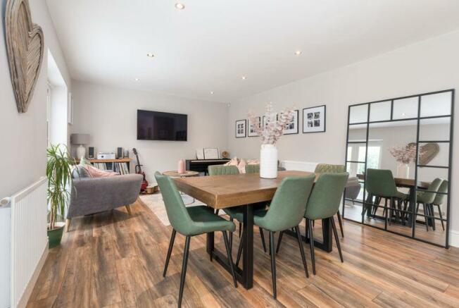 Kitchen Family Room