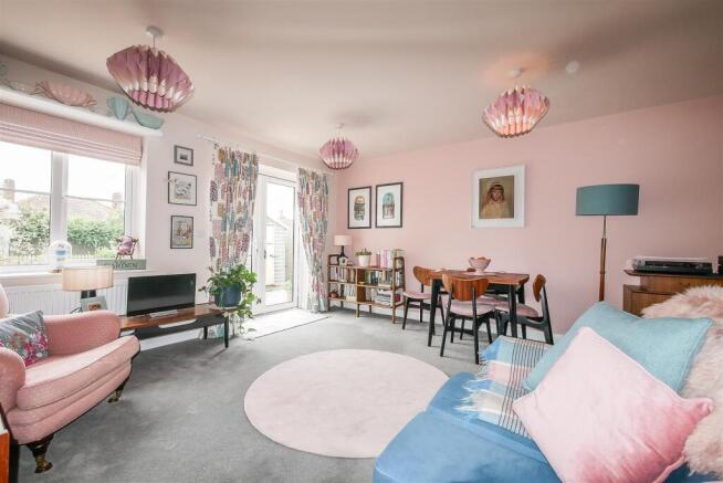 Lounge/Diner